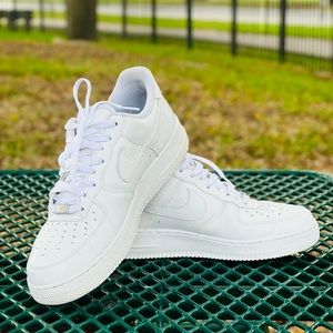 Nike Air Force 1’07 Low Men’s Size 10